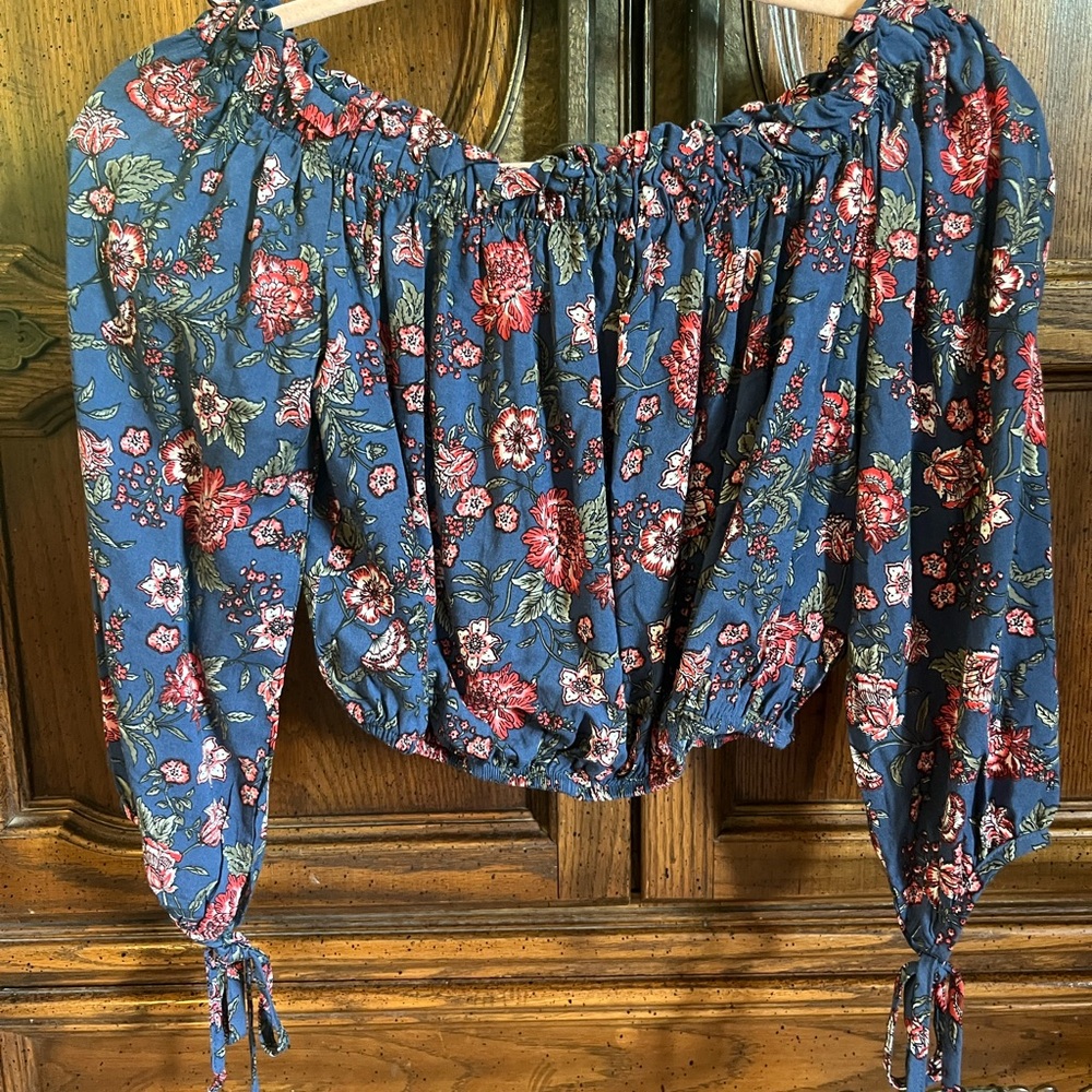 Floral Off-Shoulder Top - cottagecore/bohemian